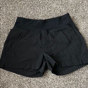 Athleta Trekkie North Short